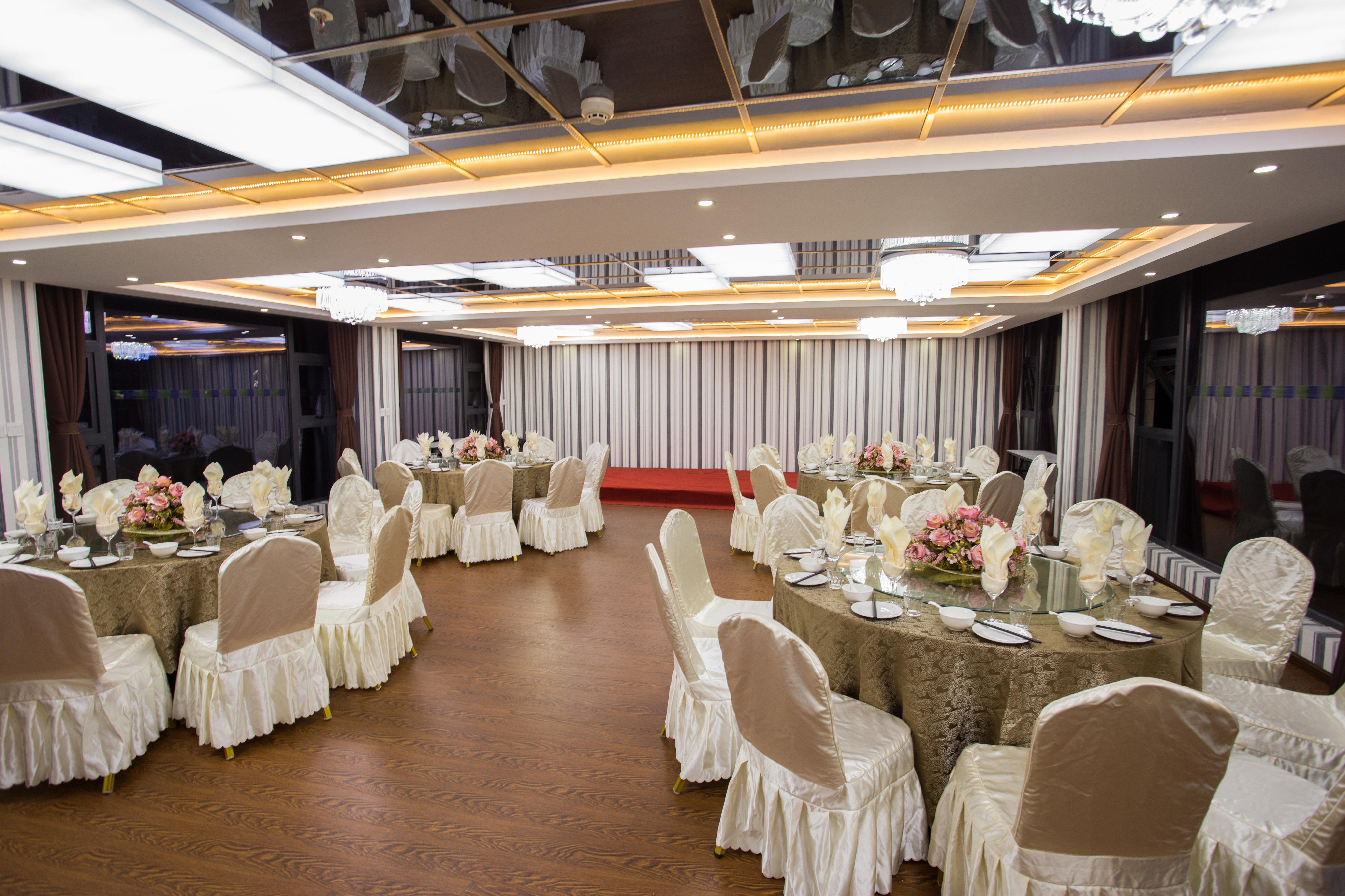 Holiday Inn Express Dujiangyan Ancient City Zewnętrze zdjęcie
