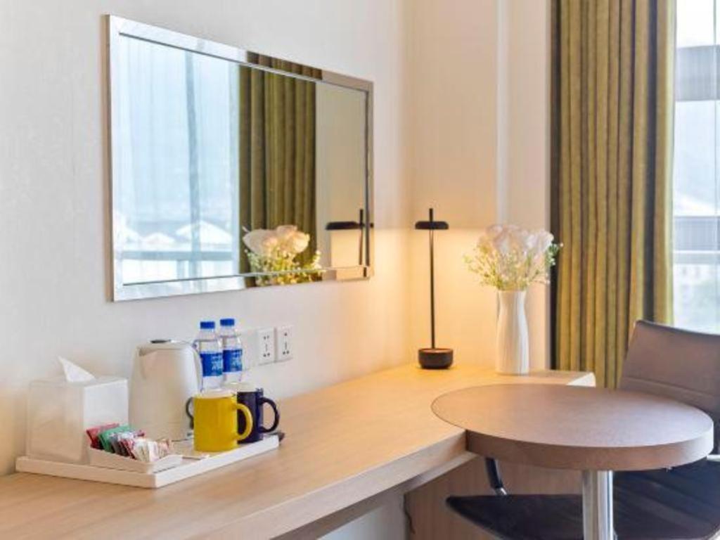 Holiday Inn Express Dujiangyan Ancient City Zewnętrze zdjęcie