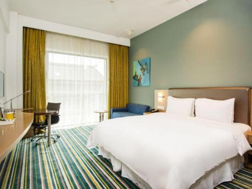 Holiday Inn Express Dujiangyan Ancient City Zewnętrze zdjęcie